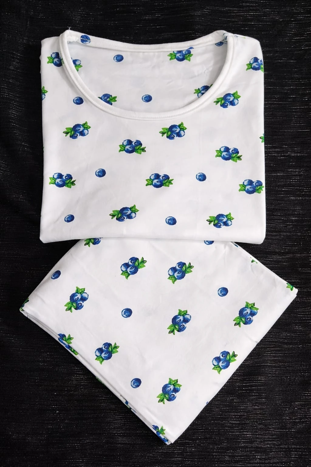 White Blueberry Print Night Suit